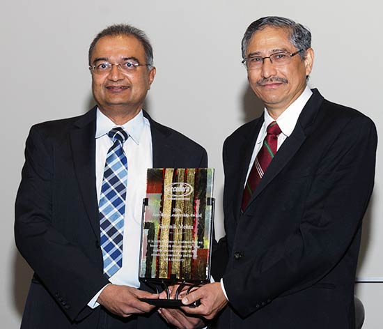 Shrenik Mehta receives Leadership Award at DAC 2016